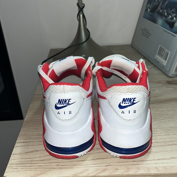 Nike shoes - Picture 4 of 5